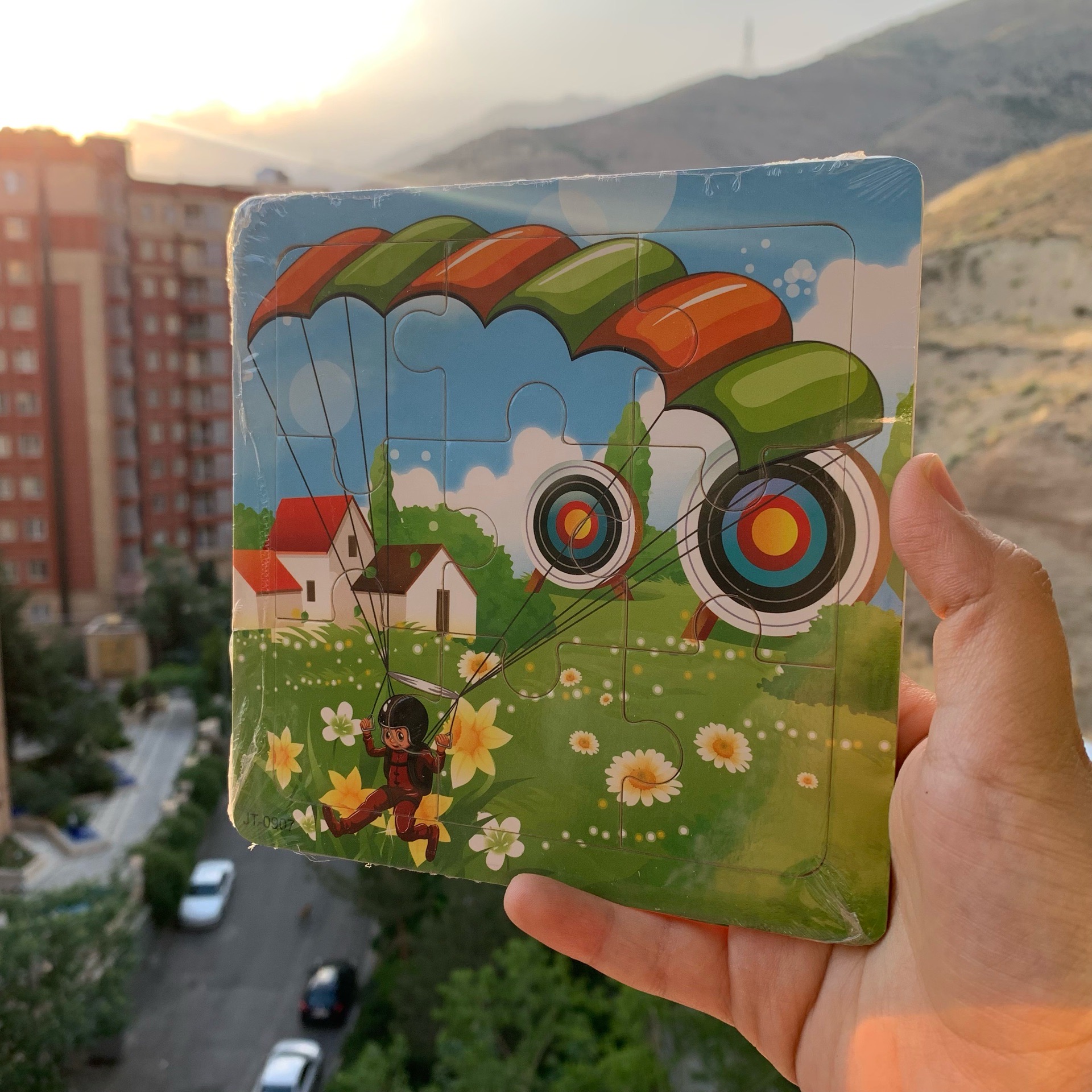 2F05A994-D966-4858-AC54-A74E24745C3F.jpg اولین پازل من طرح چتر باز - تصویر 1