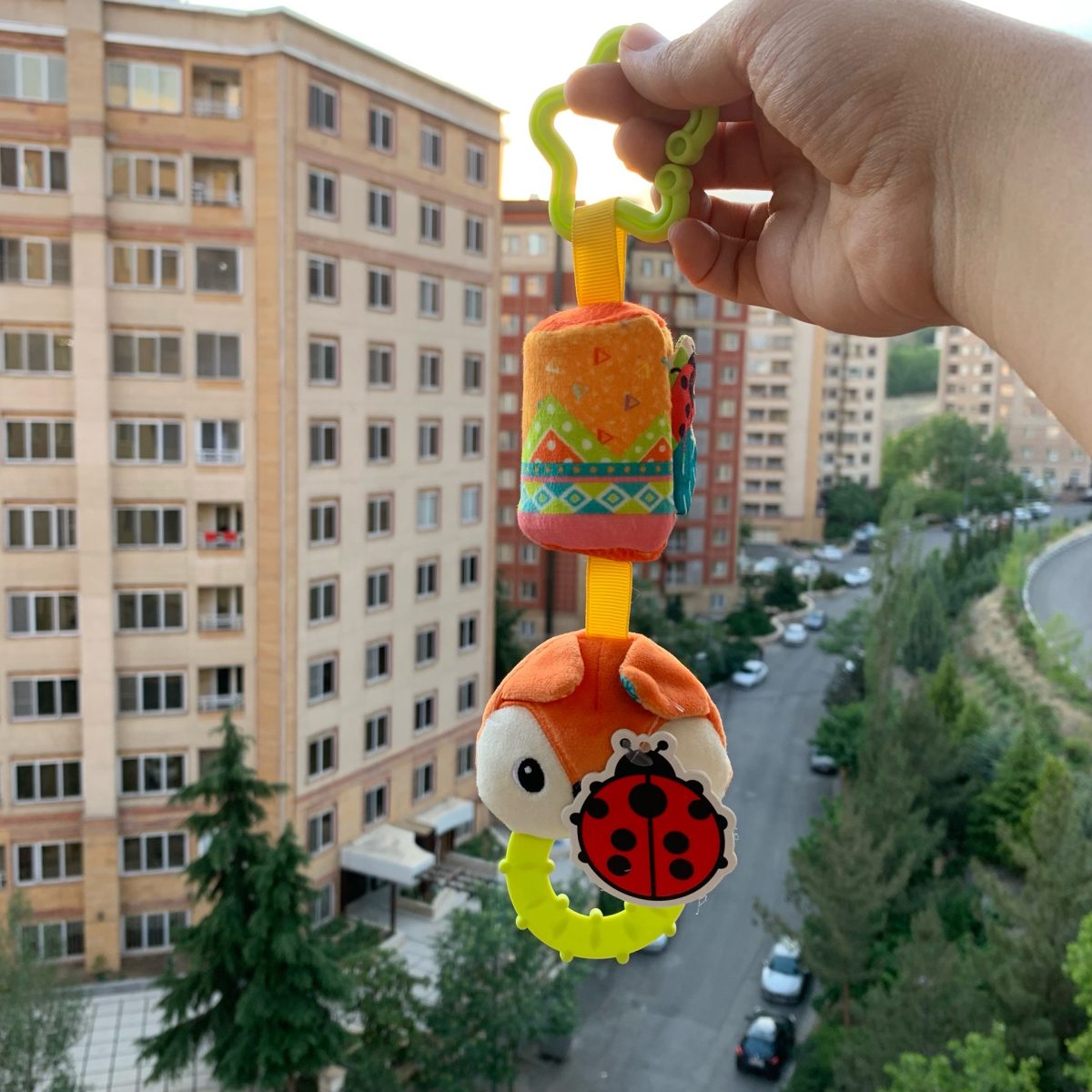 52C31990-A04F-4760-A060-CA351FB74E6C.jpg آویز تخت برند سوزی طرح روباه - تصویر 1