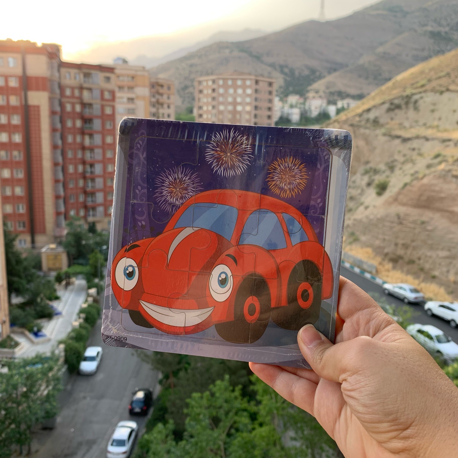 EC0FCD24-4E07-4CD3-B34A-65F325B687D1.jpg اولین پازل من طرح ماشین - تصویر 1