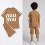 ست تیشرت و شلوارک بچگانه قهوه ای روشن (سایز 40 تا 55) طرح MIU - تصویر 4